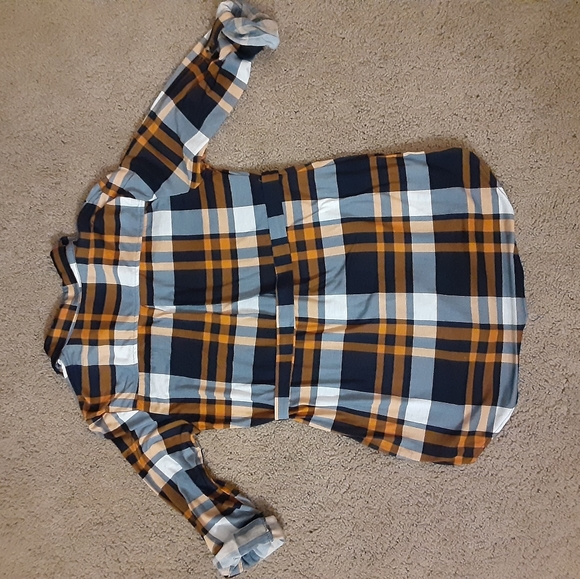 Flannel style button down top - Picture 3 of 5